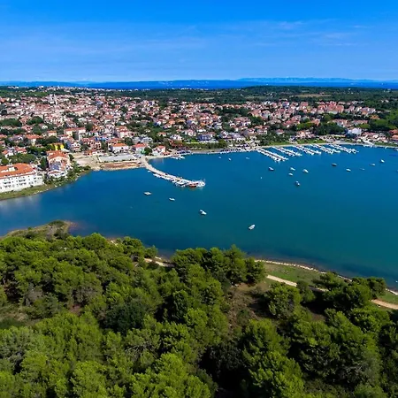 아파트 With Parking Space - 7494 메덜린