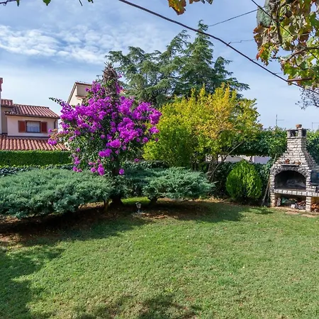 With Parking Space - 7494 아파트